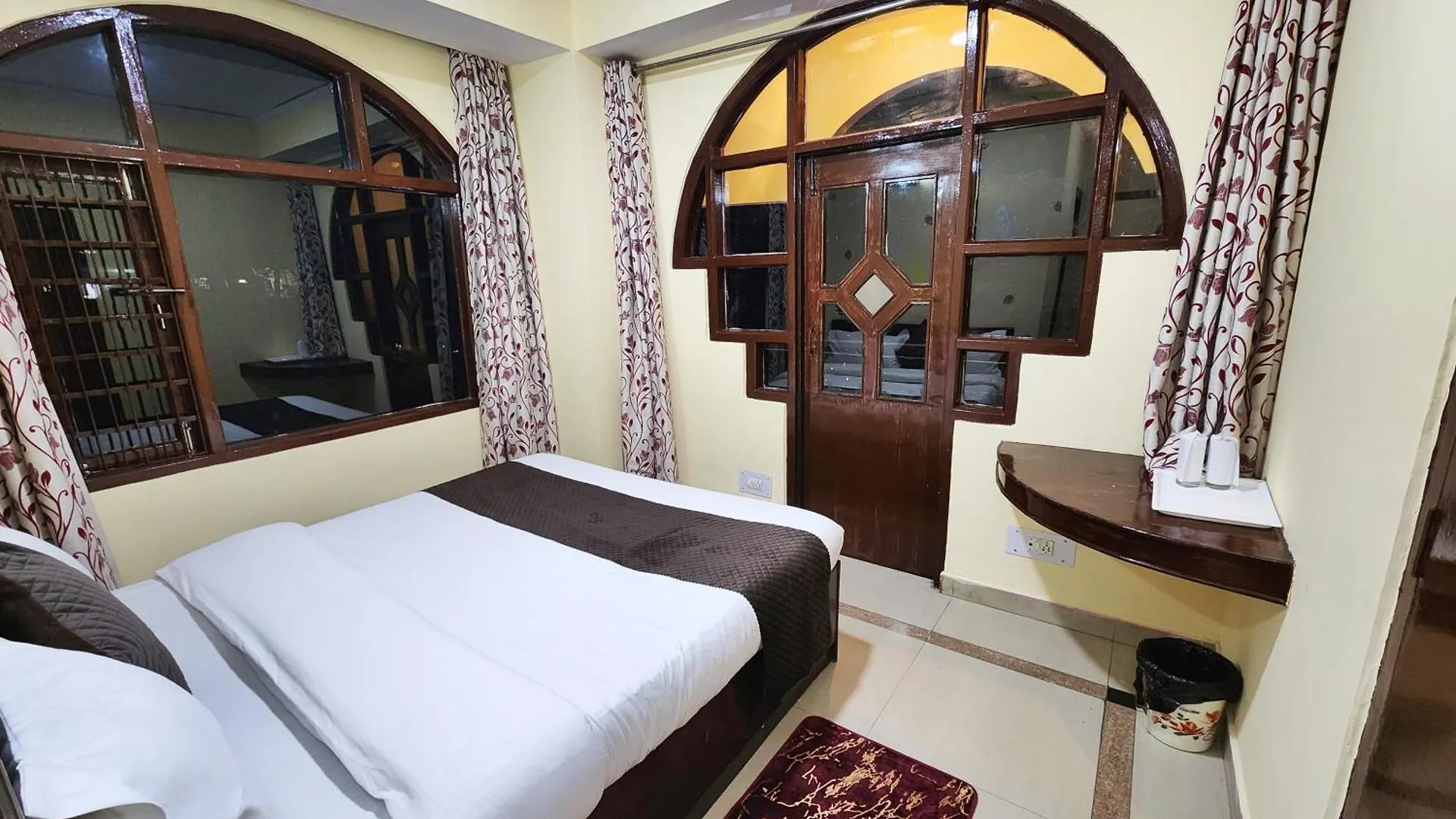 Hotel Taj Palace By Kalra Hospitality Near Mall Road Σίμλα