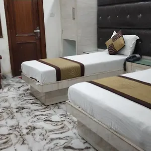 Hotel Adb Crystal Deluxe **