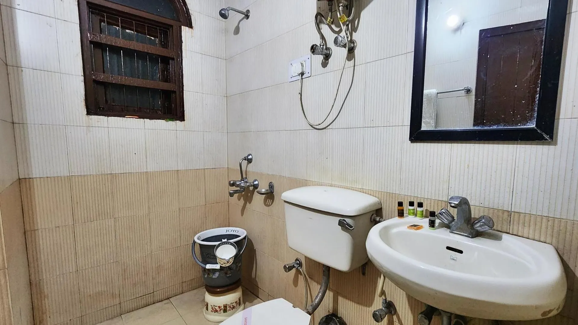 Hotel Taj Palace By Kalra Hospitality Near Mall Road Shimla 3*,  India